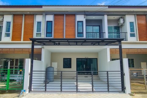 ขาย ทาวน์เฮ้าส์ 2ชั้น หน้ากว้าง 3ห้องนอน ใกล้สนามบิน มบ.ราชพฤกษ์ เฟส3 ถ.ฉลองกรุง61 ลาดกระบัง เจ้าคุณทหาร