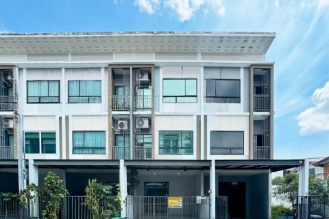 หมู่บ้านพาทิโอ วัชรพล - รามอินทรา ทาวน์โฮมสไตล์โมเดิร์น ใกล้ทางด่วน
