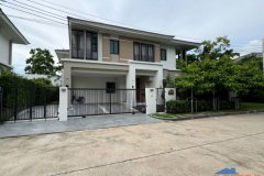 ขายบ้านเดี่ยวหลังมุมติดสวน 2 ชั้น หมู่บ้านปริญญ์สาทรราชพฤกษ์ บ้านหันหน้าทิศใต้ ใกล้รถไฟฟ้า BTS และ MRT บางหว้า เจ้าของขา