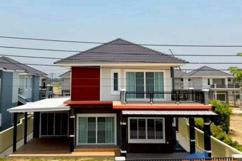 บ้านเดี่ยว 2 ชั้น หลังมุม ติดสวนสาธารณะ โครงการ รุ่งธนา7 สันทราย