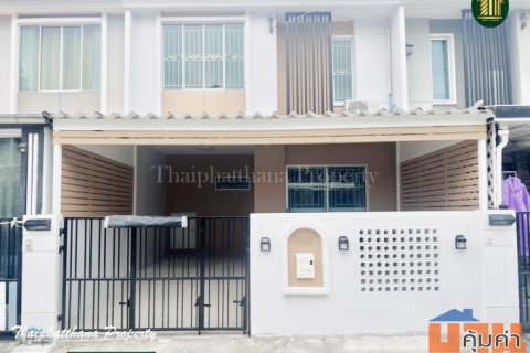 ทาวน์เฮ้าส์รีโนเวทใหม่ หมู่บ้านพฤกษาวิลล์ 87/1 ใกล้สี่แยกเทพารักษ์ สมุทรปราการ