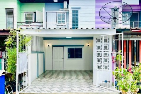 หมู่บ้านศิวะนคร ซอยบางปู 14 ติดถนนหลัก เดินทางสะดวก บ้านสวยตกแต่งใหม่ พร้อมอยู่