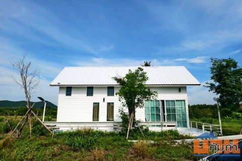 ขายที่ดิน ท่าม่วง กาญจนบุรี พร้อมบ้านพักตากอากาศ เนื้อที่ 2 ไร่ บ้านสวย บรรยากาศดี