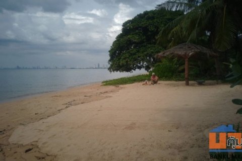 ขายด่วน ที่ดินติดหาด บางเสร่ ชลบุรี