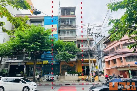 ขายอาคารพานิชย์ ขนาด 4.5 ชั้น  เนื้อที่ 16.6 ตารางวา แขวงสวนหลวง เขตสวนหลวง กทม.