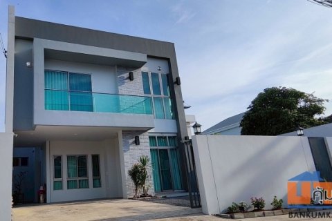 ขายบ้านเดี่ยว 2 ชั้นทำเลดี หมู่บ้านสุดจิตต์นิเวศน์ เขตบางขุนเทียน จังหวัดกรุงเทพมหานคร