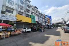 อาคารพาณิชย์ 2 คูหา 4 ชั้น ซ.พหลโยธิน 72 อ.ลำลูกกา จ.ปทุมธานี ทำเลมุมดี ข้างเซียร์รังสิต เนื้อที่ 41.52 ตรว.