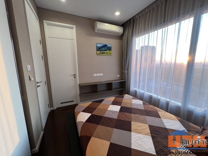 เดอะ เซนท์ เรสซิเดนซ์