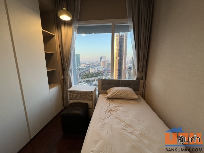 เดอะ เซนท์ เรสซิเดนซ์