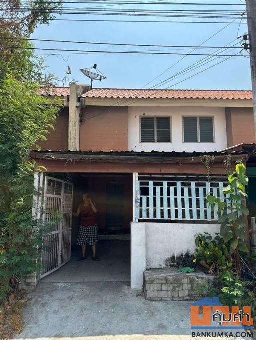 ให้เช่าบ้าน เอื้ออาทร 7/1 คลอง 7 ธัญบุรี ปทุมธานี เดือนละ 4,000 บาท โทร 0866675297